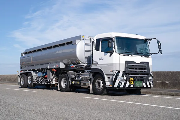 事業内容：石油輸送