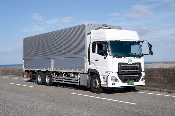 事業内容：一般貨物輸送